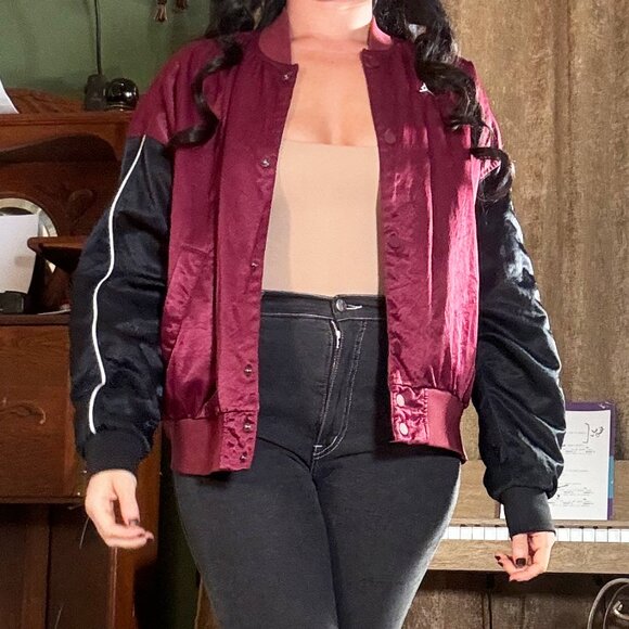 Nike Air Jordan Womens Flight Renegade Bomber Jacket Size Small Loose Fit - Picture 3 of 4